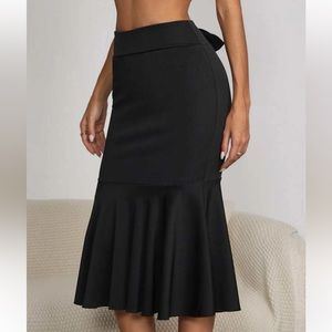 NWOT Black Skirt
